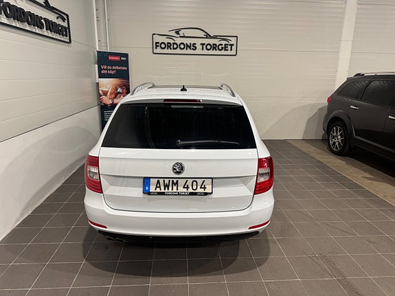 Skoda Superb 7 of 23