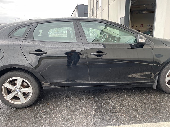 Volvo V40 11 of 11