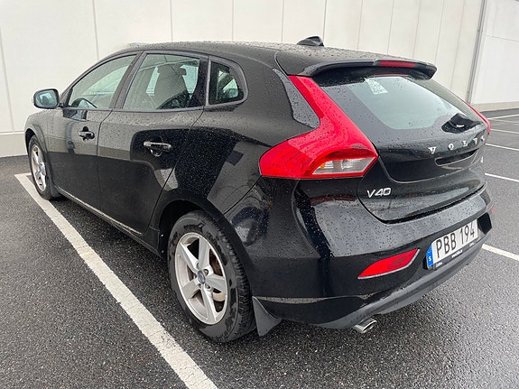 Volvo V40 4 of 11