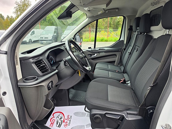 Ford Transit Custom 18 of 27