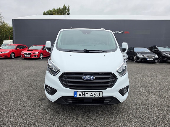 Ford Transit Custom 13 of 27