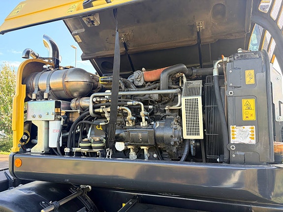Yanmar B 110 W 2 of 12