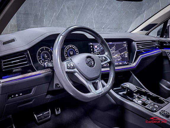 Volkswagen Touareg 12 of 30