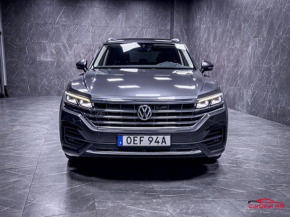 Volkswagen Touareg 2 of 30