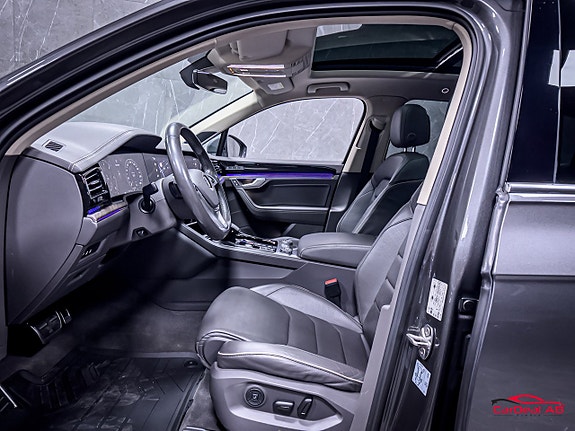 Volkswagen Touareg 10 of 30