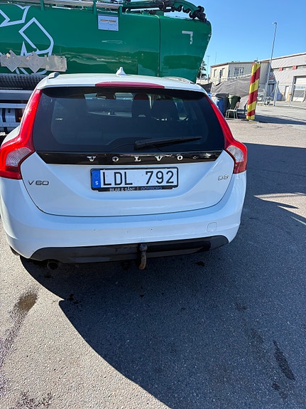 Volvo V60 4 of 4