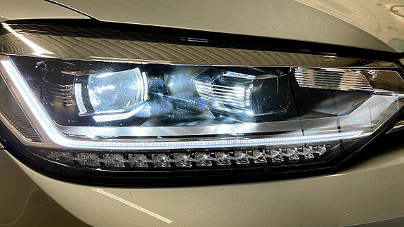 Volkswagen Touran 13 of 24