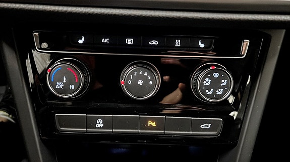 Volkswagen Touran 24 of 24