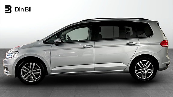 Volkswagen Touran 2 of 24