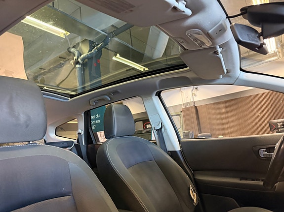 Nissan Qashqai+2 23 of 25