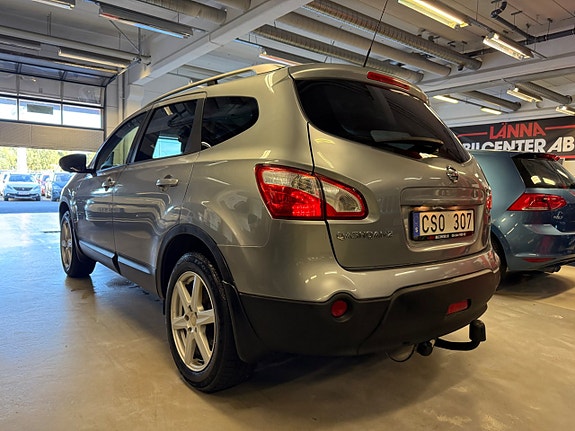 Nissan Qashqai+2 8 of 25