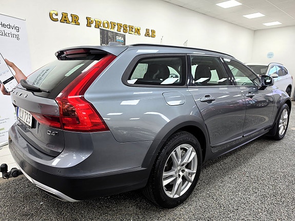 Volvo V90 Cross Country 3 of 20
