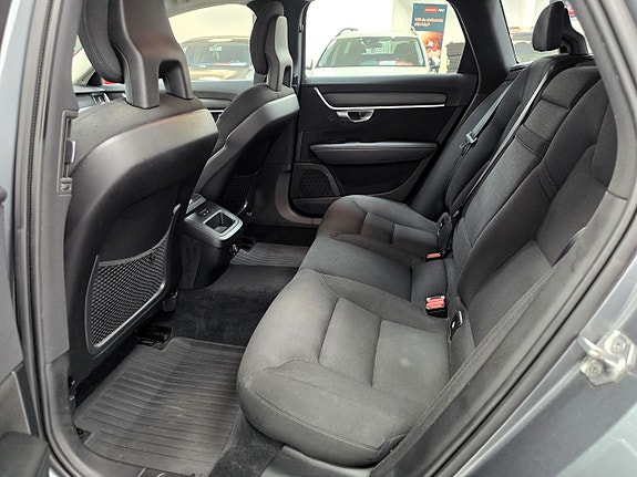 Volvo V90 Cross Country 8 of 20