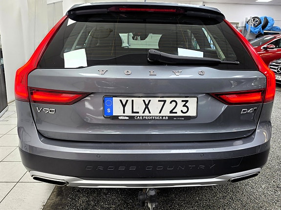 Volvo V90 Cross Country 18 of 20