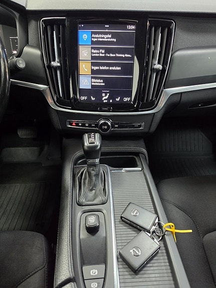 Volvo V90 Cross Country 13 of 20