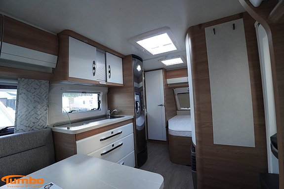 Hobby 460 UFE DE LUXE, Lufttält 4 of 19