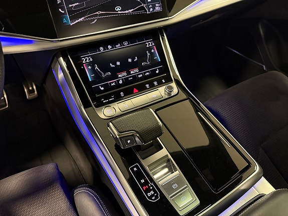 Audi Q8 14 of 19