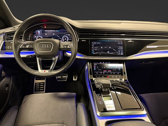Audi Q8 13 of 19