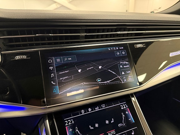 Audi Q8 17 of 19