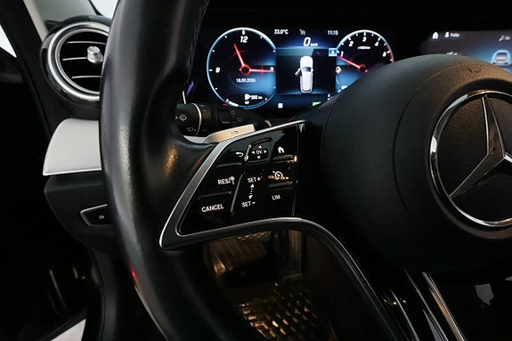 Mercedes-Benz E300 18 of 30