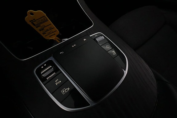 Mercedes-Benz E300 23 of 30