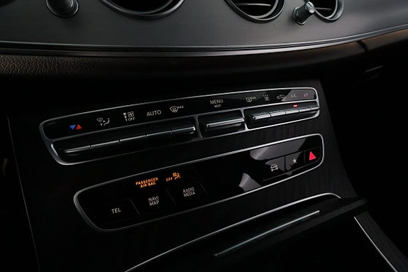 Mercedes-Benz E300 24 of 30