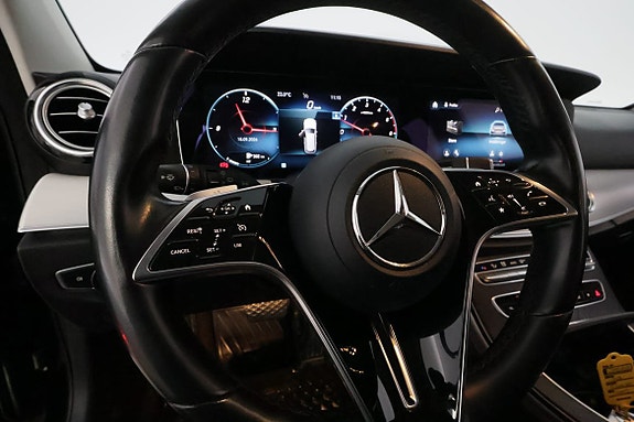 Mercedes-Benz E300 17 of 30