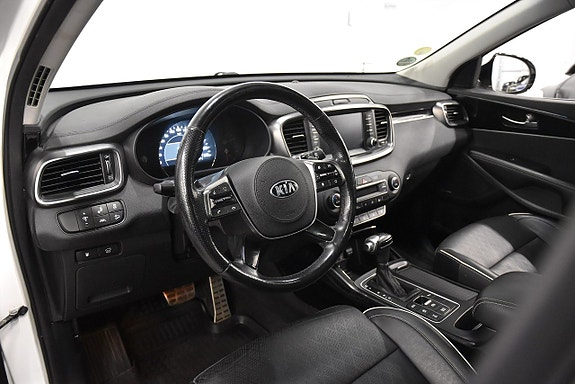 Kia Sorento 8 of 30