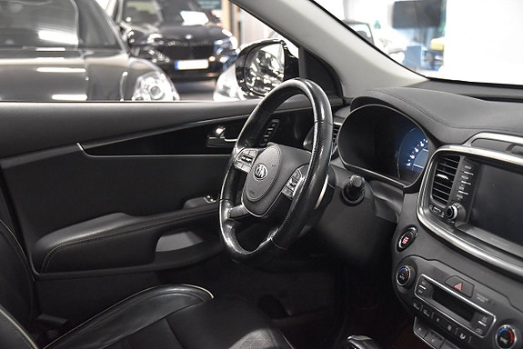 Kia Sorento 9 of 30