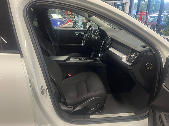 Volvo V60 12 of 20