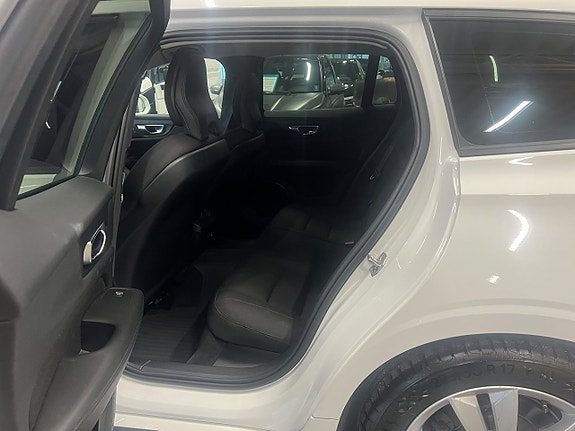 Volvo V60 11 of 20