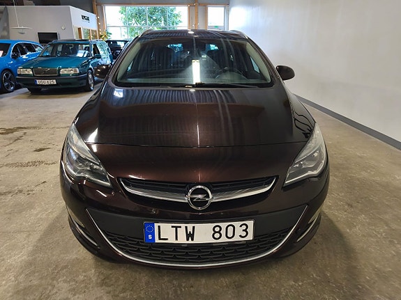 Opel Astra 2 of 17