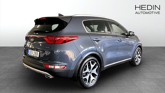 Kia Sportage 2 of 12