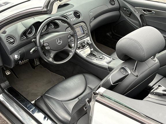 Mercedes-Benz SL350 12 of 25