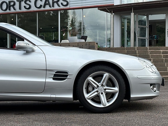Mercedes-Benz SL350 9 of 25
