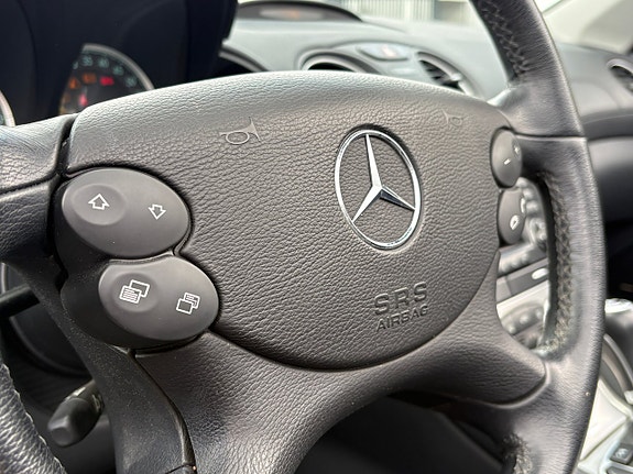 Mercedes-Benz SL350 18 of 25