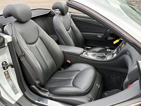 Mercedes-Benz SL350 15 of 25