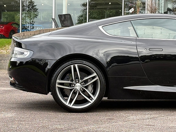 Aston Martin DB9 6 of 25