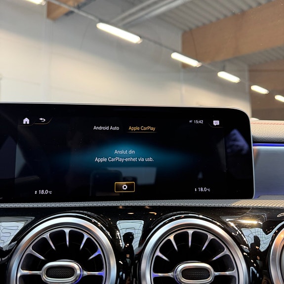 Mercedes-Benz CLA250 10 of 11