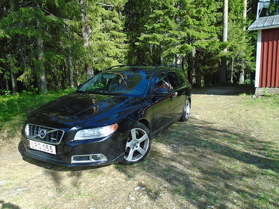 Volvo V70 3 of 9