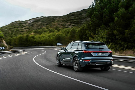 Audi Q6 e-tron 4 of 6