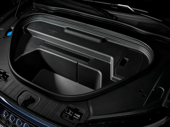 Audi Q6 e-tron 5 of 6