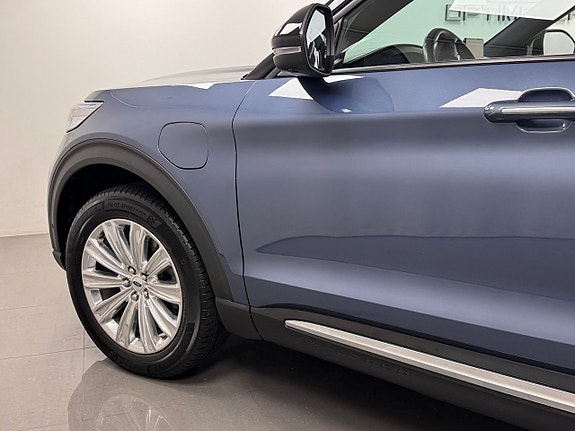 Ford Explorer 4 of 19