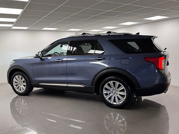Ford Explorer 15 of 19