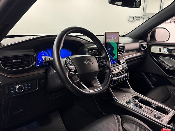 Ford Explorer 6 of 19