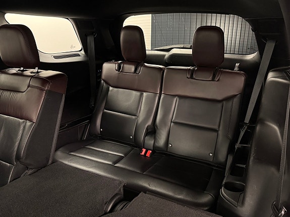 Ford Explorer 14 of 19