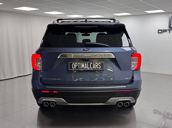 Ford Explorer 17 of 19