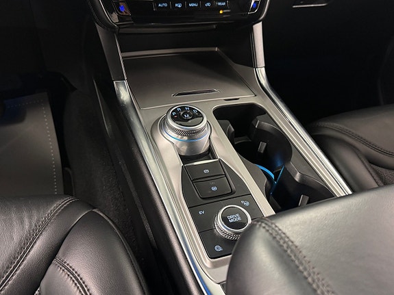 Ford Explorer 8 of 19