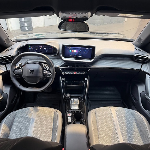 Peugeot 2008 9 of 12