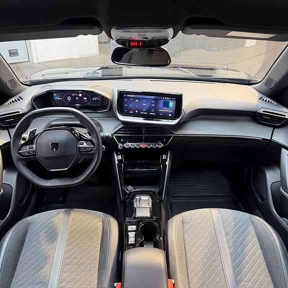 Peugeot 2008 9 of 12